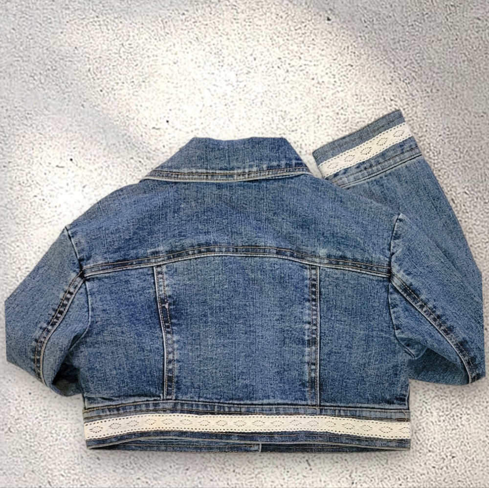 Cropped Jean Jacket - Picture 5 of 12